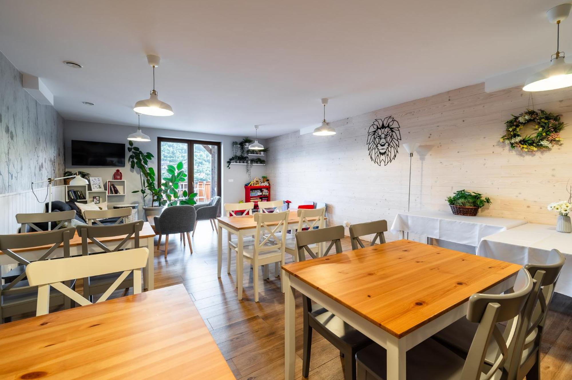 Apartamenty Black Lion Pcim Eksteriør billede