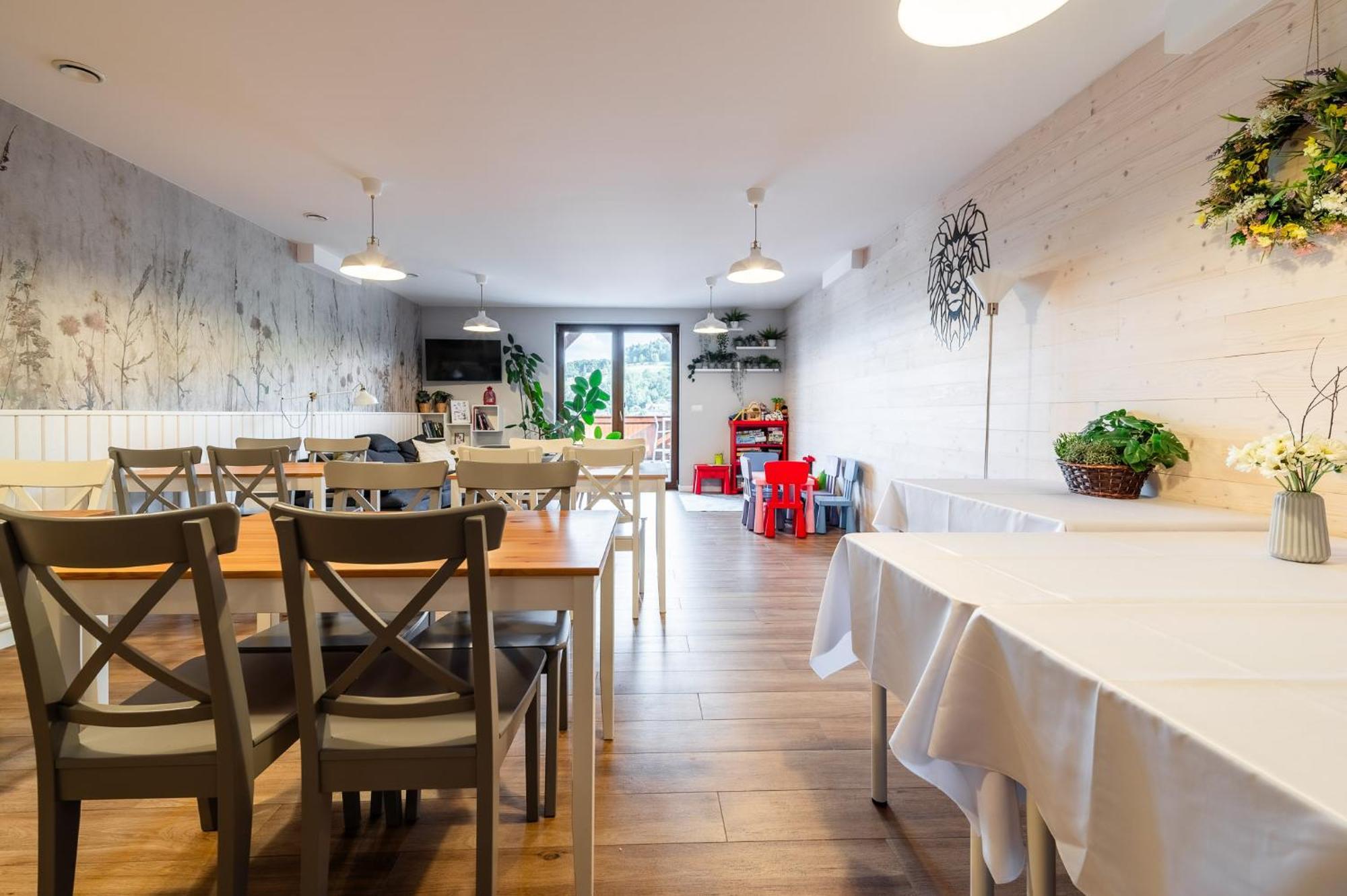 Apartamenty Black Lion Pcim Eksteriør billede